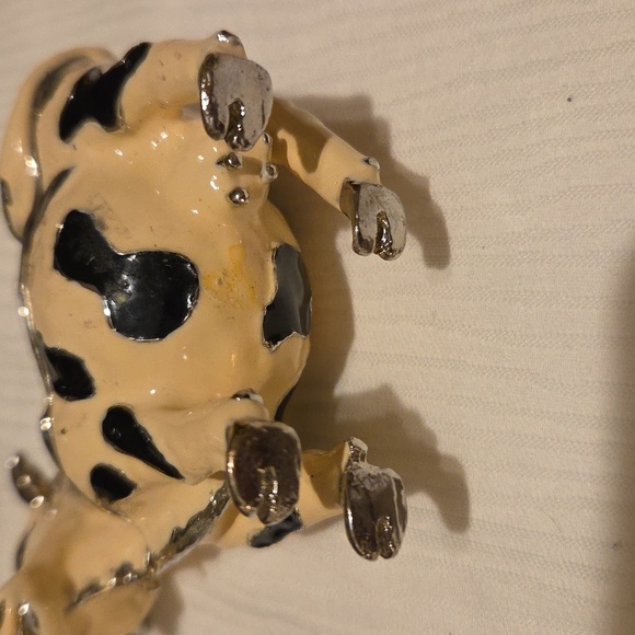 Charming Cow Figurine - Black and Cream - Picture 4 of 4